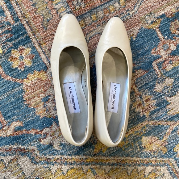 PERFECT white glove heels - vintage Liz Claiborne made in Spain - Picture 2 of 5